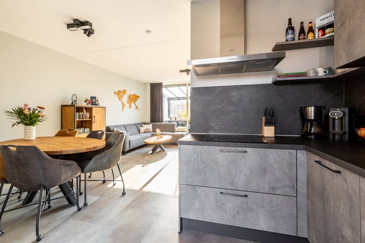 Foto 9 van Kaarsenmaker 8-B