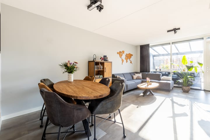 Foto 12 van Kaarsenmaker 8-B