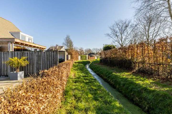 Foto 33 van Kaarsenmaker 8-B