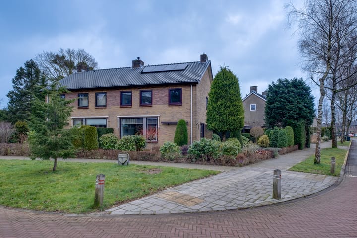 Foto 1 van Zeemanlaan 2