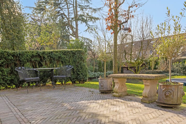 Photo 61 of Lievelderweg 27