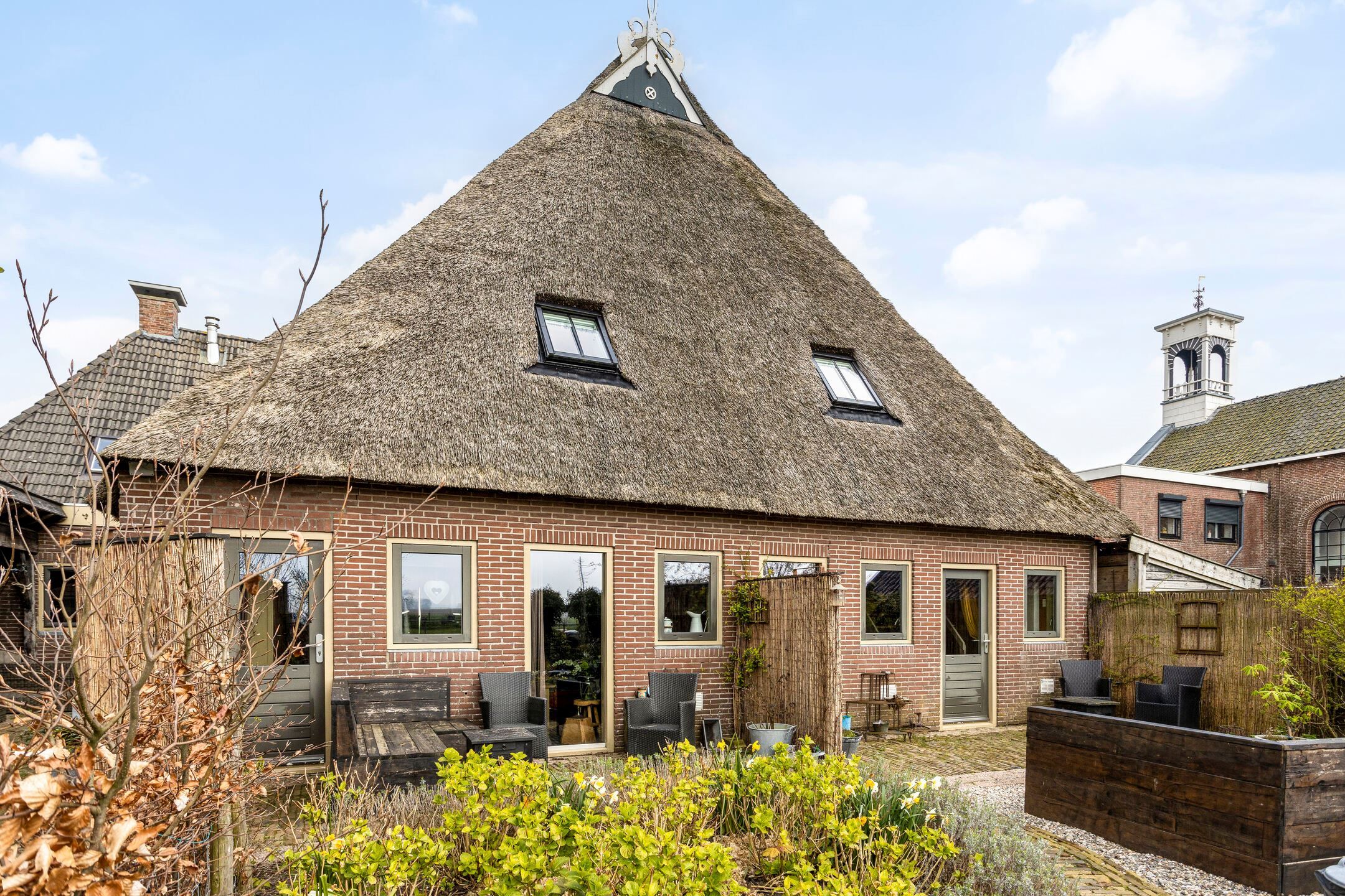Nijbuorren 8 