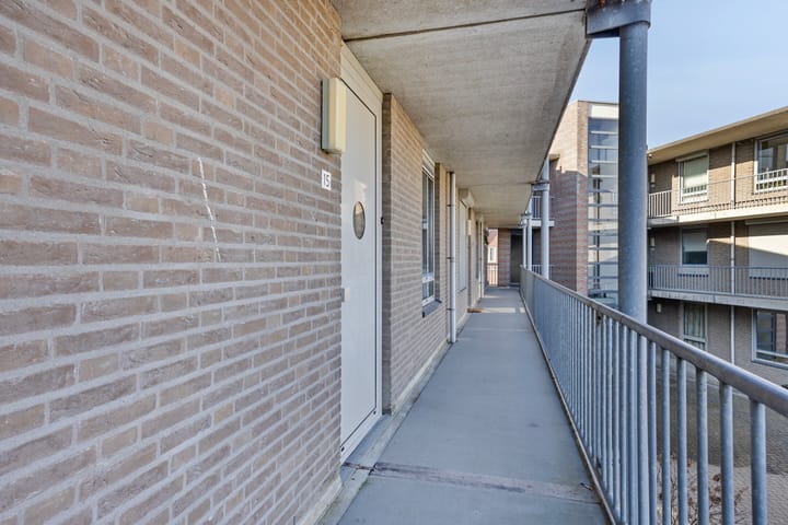 Photo 6 of Molenhoekplein 15