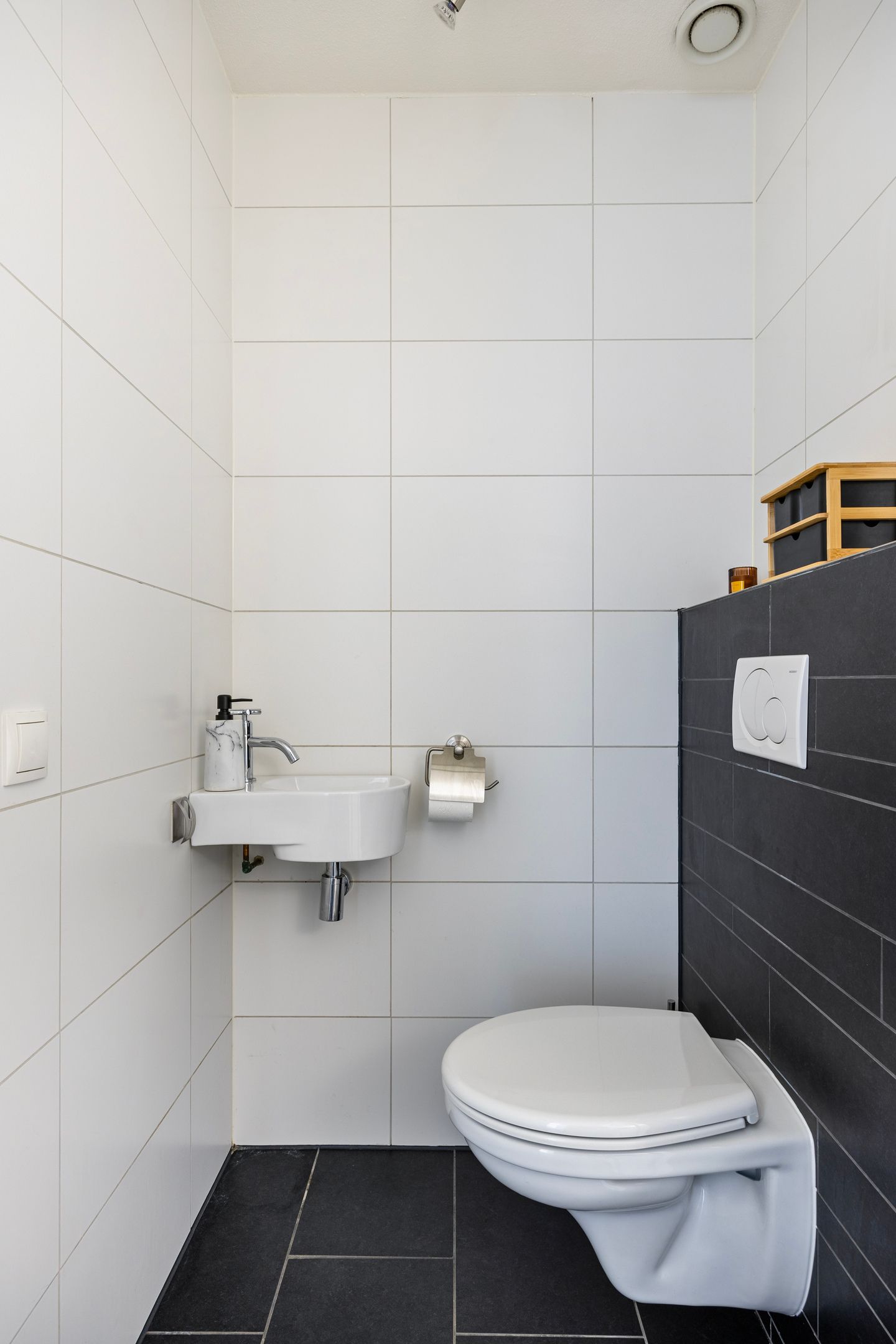 Foto 9 van Molenhoekplein 15