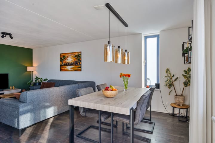 Photo 12 of Molenhoekplein 15