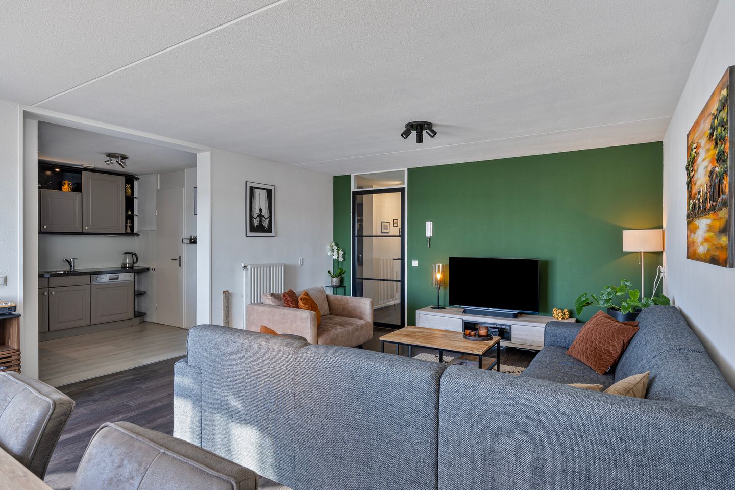 Foto 14 van Molenhoekplein 15