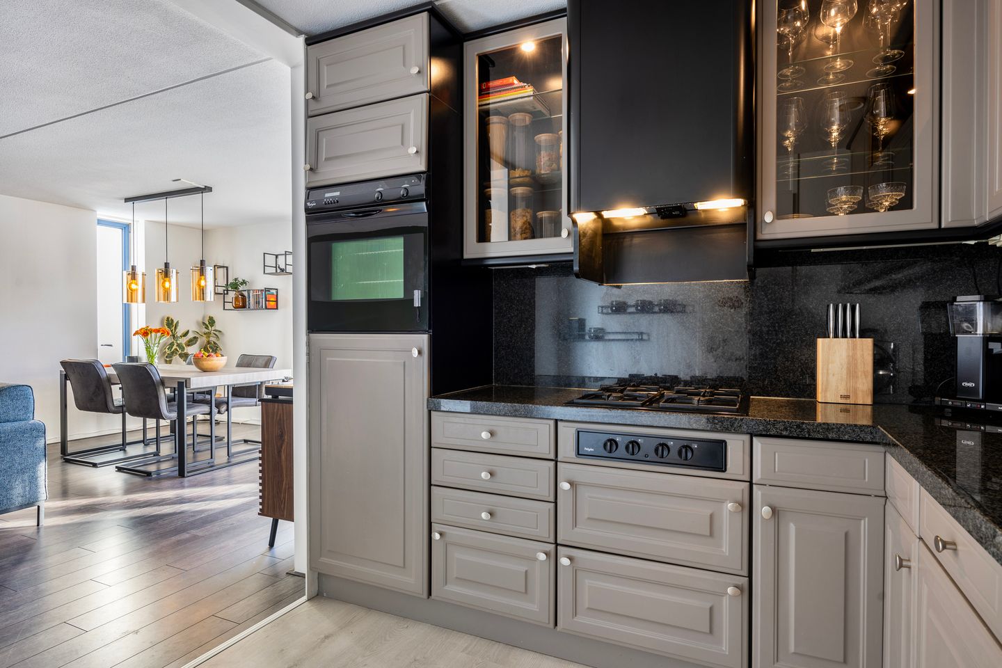 Foto 19 van Molenhoekplein 15