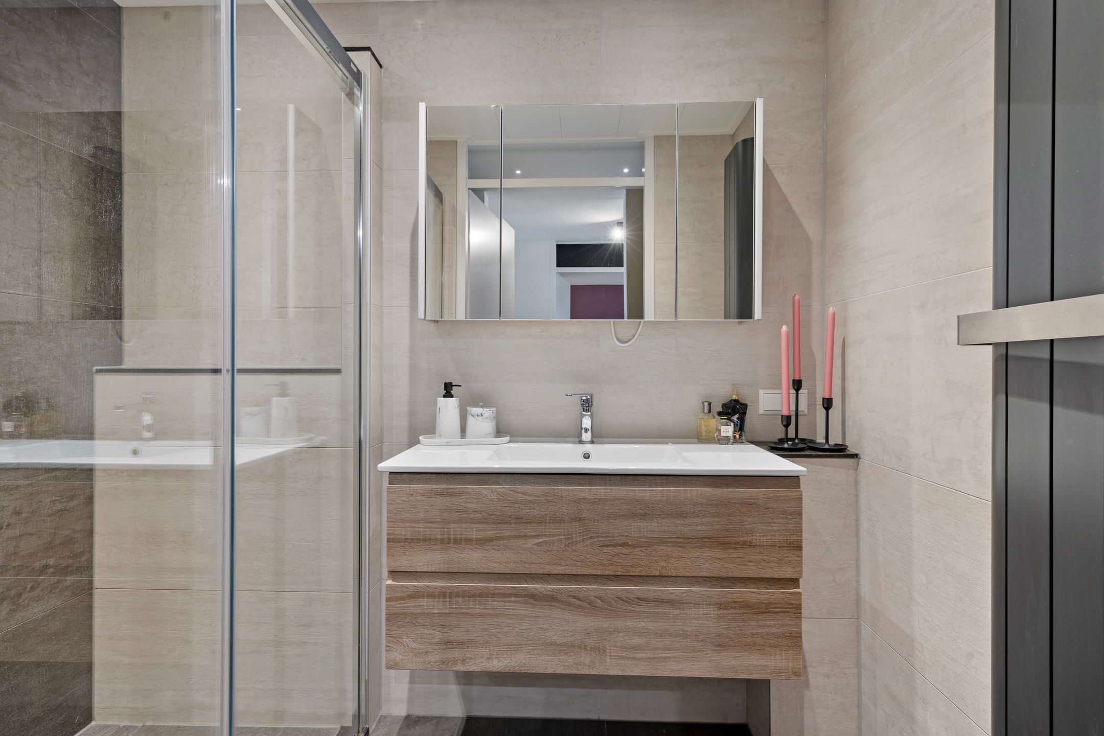 Foto 24 van Molenhoekplein 15