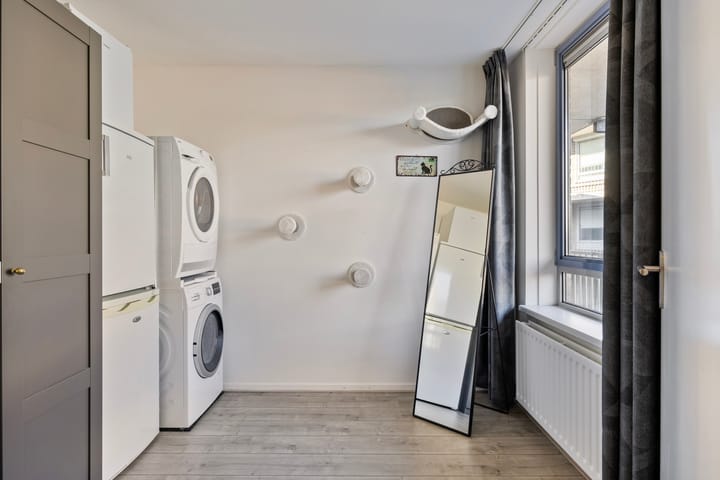 Photo 27 of Molenhoekplein 15