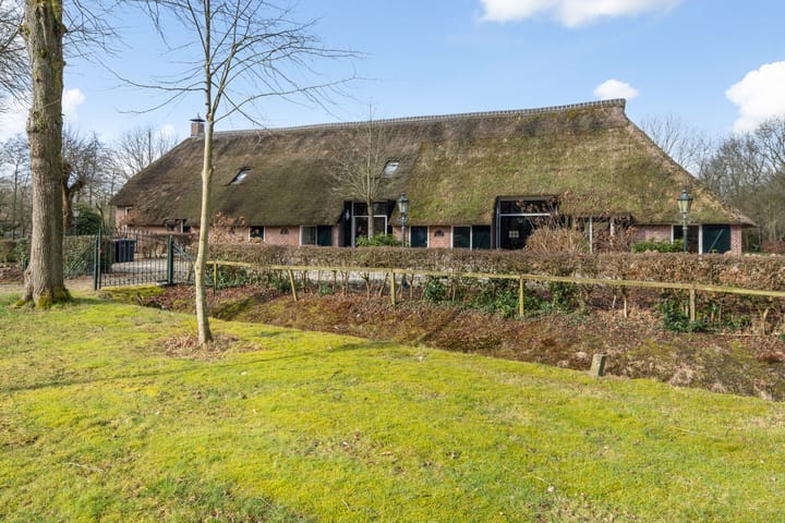 Photo 35 of Brugstraat 4