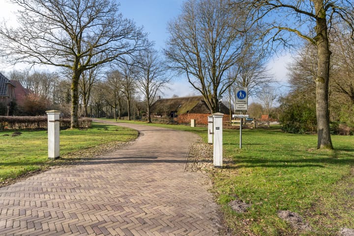 Photo 36 of Brugstraat 4