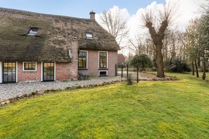 Photo 43 of Brugstraat 4