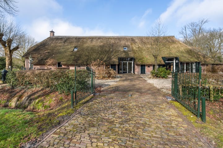 Photo 52 of Brugstraat 4