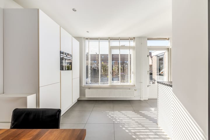 Foto 19 van Wilgerooslaan 26