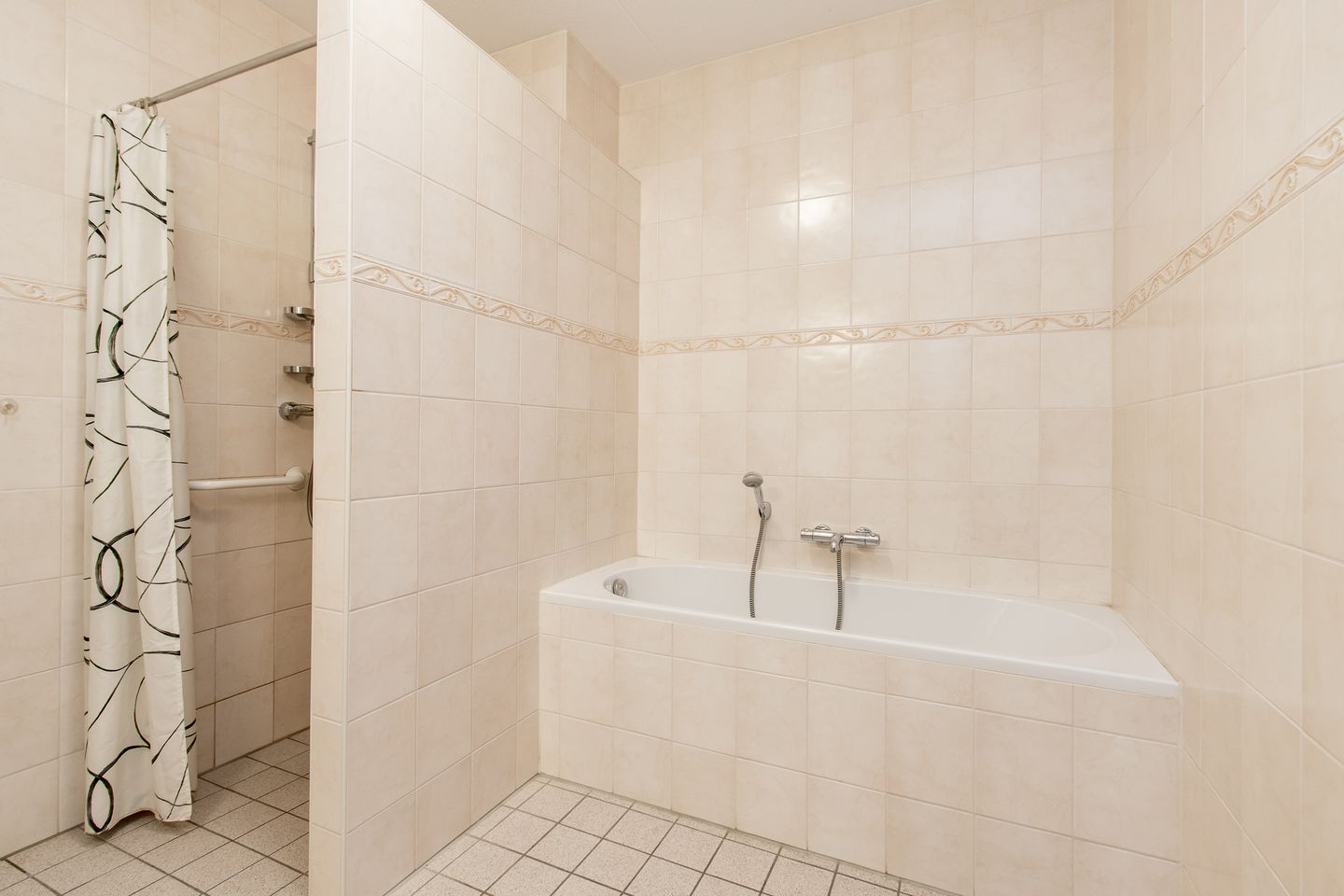 Photo 35 of Raadhuislaan 2-105