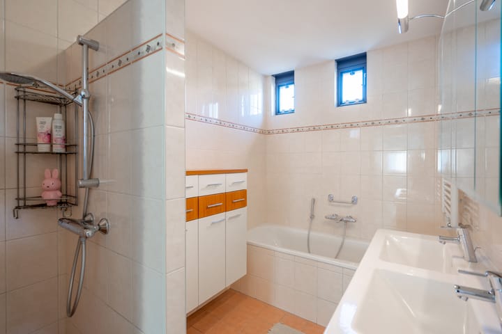 Foto 35 van Liniushof 1