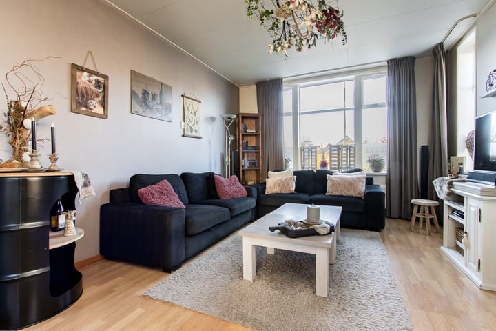 Photo 8 of Zouwendijk 38