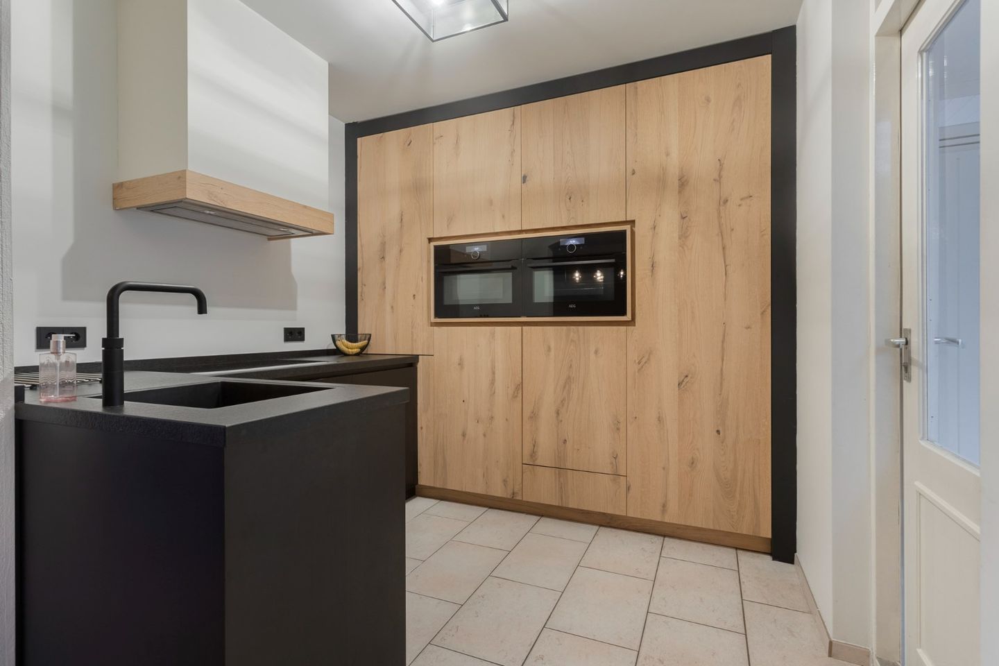 Photo 10 of Sluisstraat 74