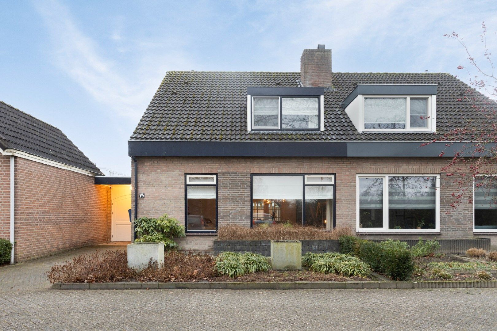 Photo 42 of Sluisstraat 74