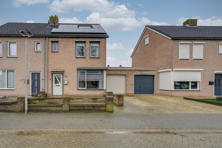 Foto 2 van den Elshout 16