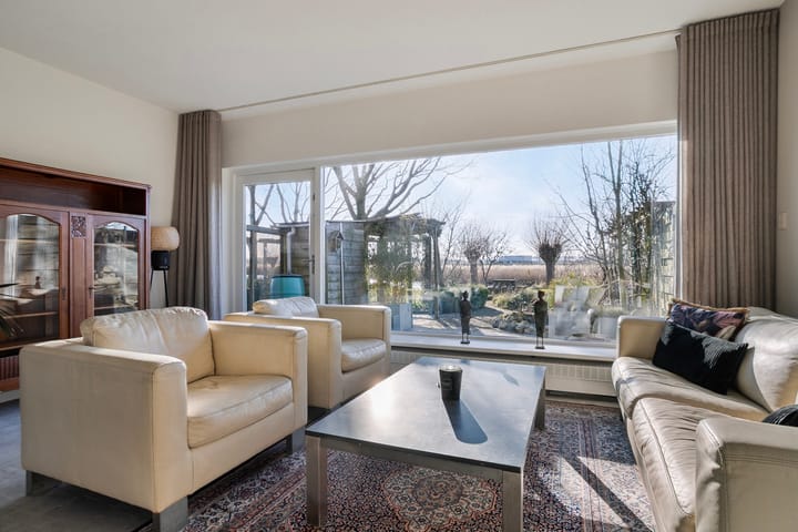 Foto 2 van Albardastraat 4