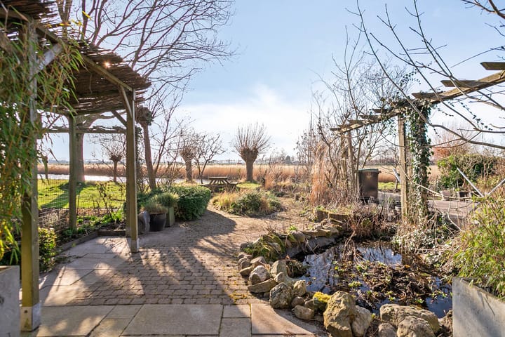 Foto 3 van Albardastraat 4