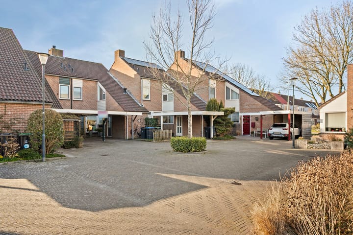 Photo 44 of Albardastraat 4