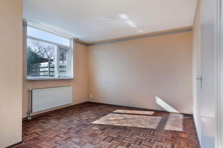 Photo 11 of Windmolenstraat 98