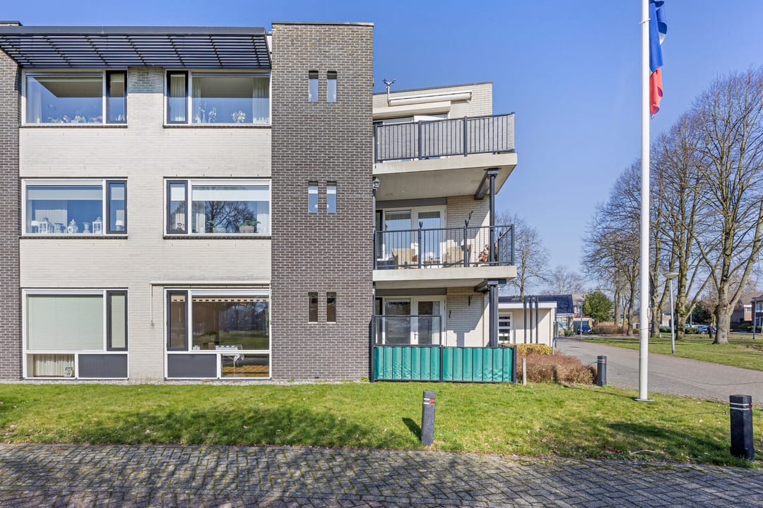 Photo 2 of Iepenlaan 1