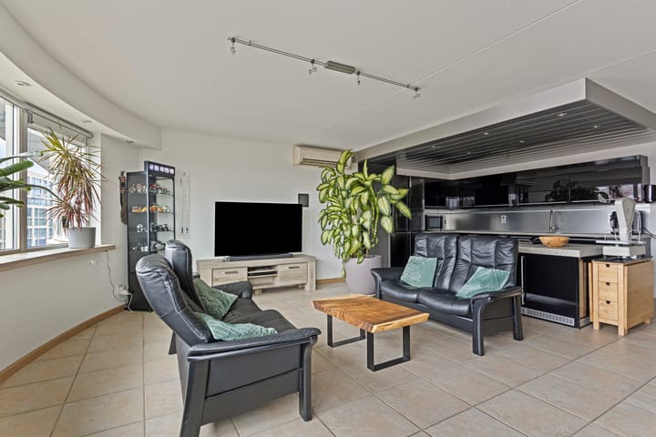 Foto 8 van Oosterweezenstraat 409