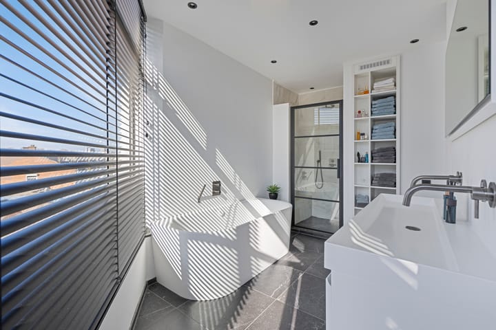 Photo 3 of Broekhovenseweg 59-E