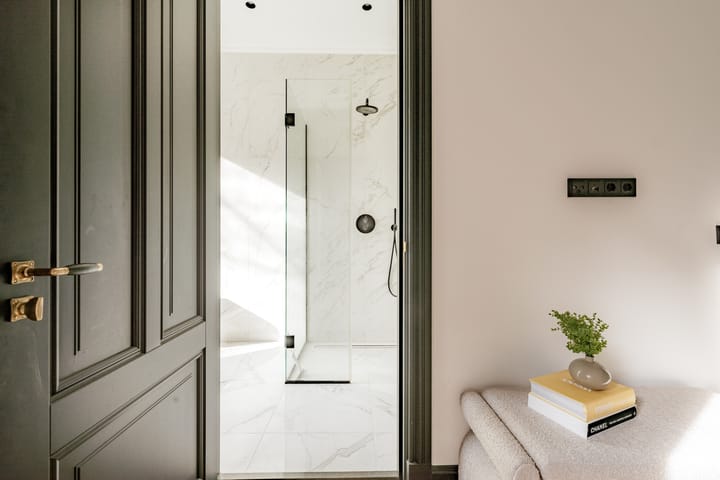 Photo 25 of Van Baerlestraat 126-1