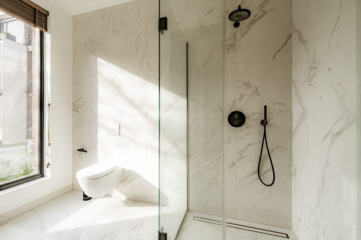 Photo 26 of Van Baerlestraat 126-1