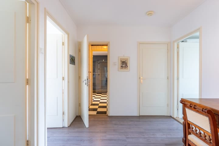 Foto 16 van Marinus Poststraat 77