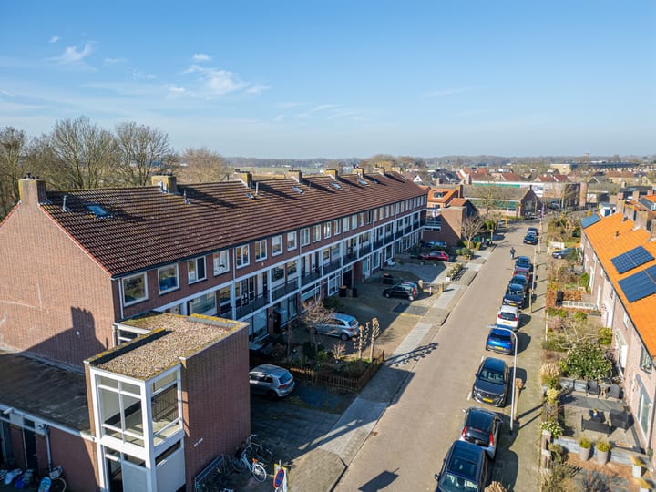 Foto 34 van Marinus Poststraat 77