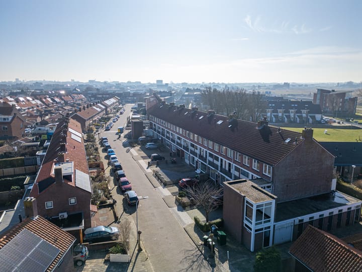 Foto 35 van Marinus Poststraat 77