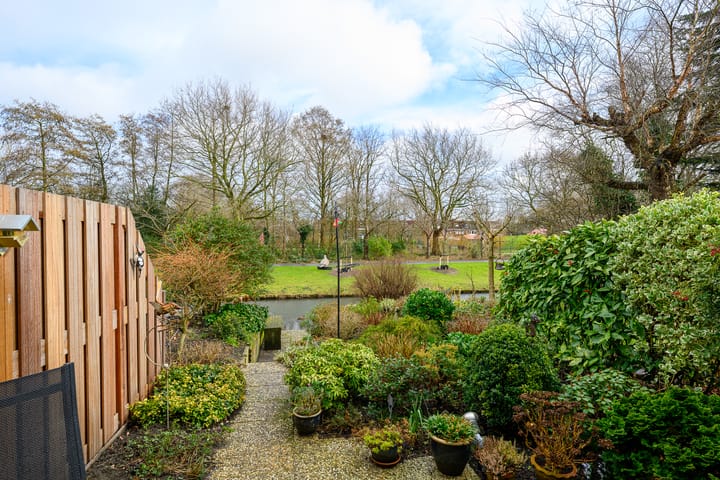 Foto 7 van Waterlelie 52