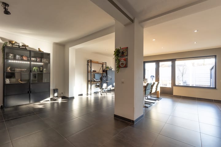 Foto 9 van Maaseikerweg 20