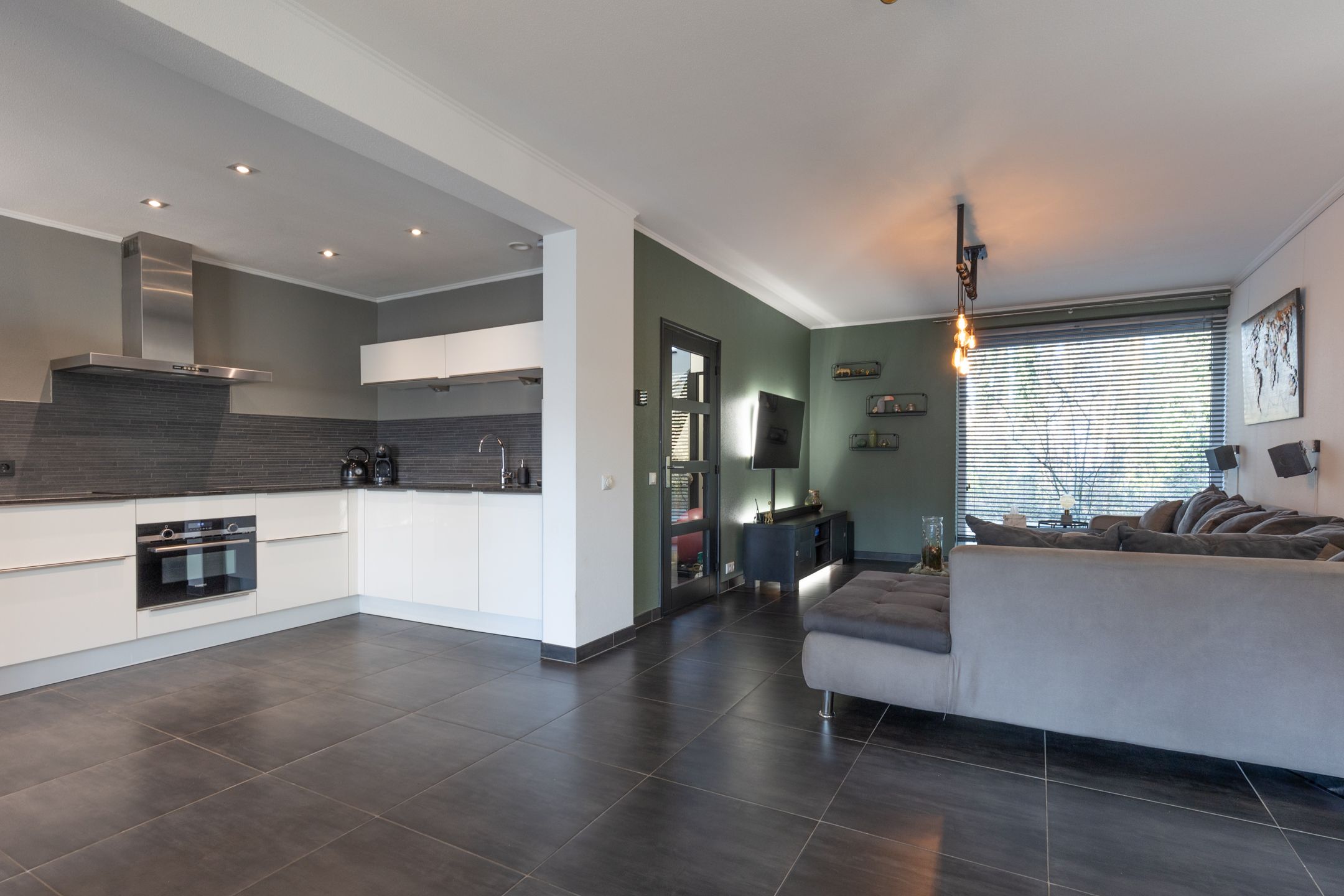 Foto 15 van Maaseikerweg 20