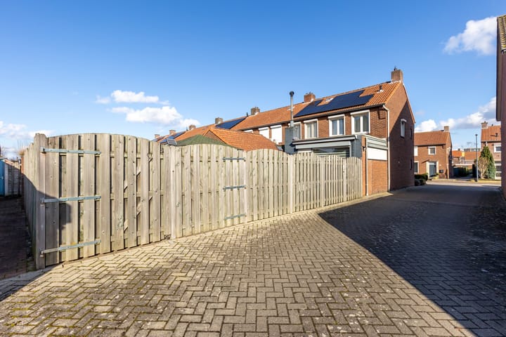 Foto 26 van Tuinstraat 11