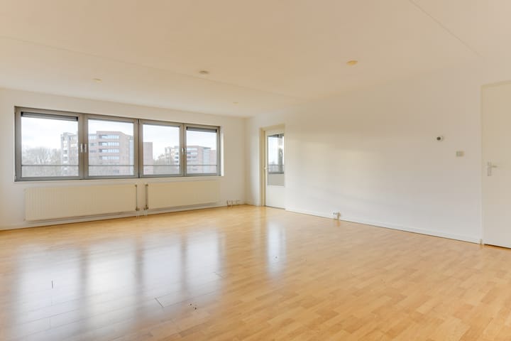 Foto 3 van Simon Carmiggeltstraat 8