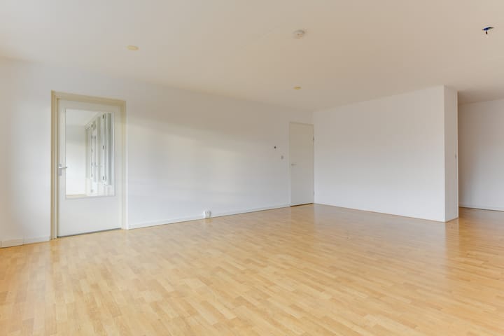 Foto 7 van Simon Carmiggeltstraat 8