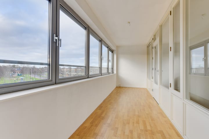 Foto 8 van Simon Carmiggeltstraat 8