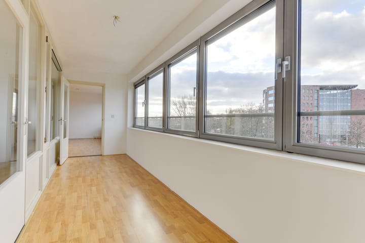 Foto 9 van Simon Carmiggeltstraat 8