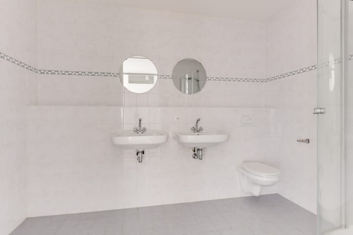 Foto 16 van Simon Carmiggeltstraat 8