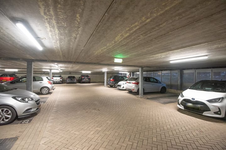 Foto 24 van Simon Carmiggeltstraat 8