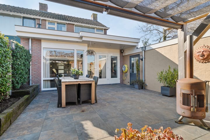 Foto 2 van Warmoesstraat 15