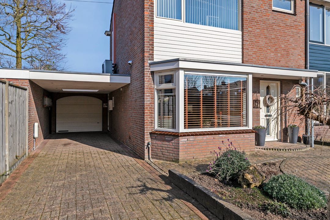 Foto 7 van Warmoesstraat 15