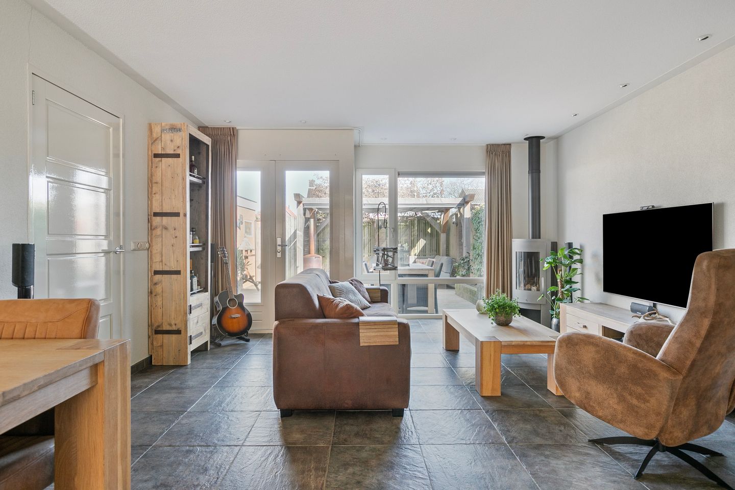 Foto 10 van Warmoesstraat 15