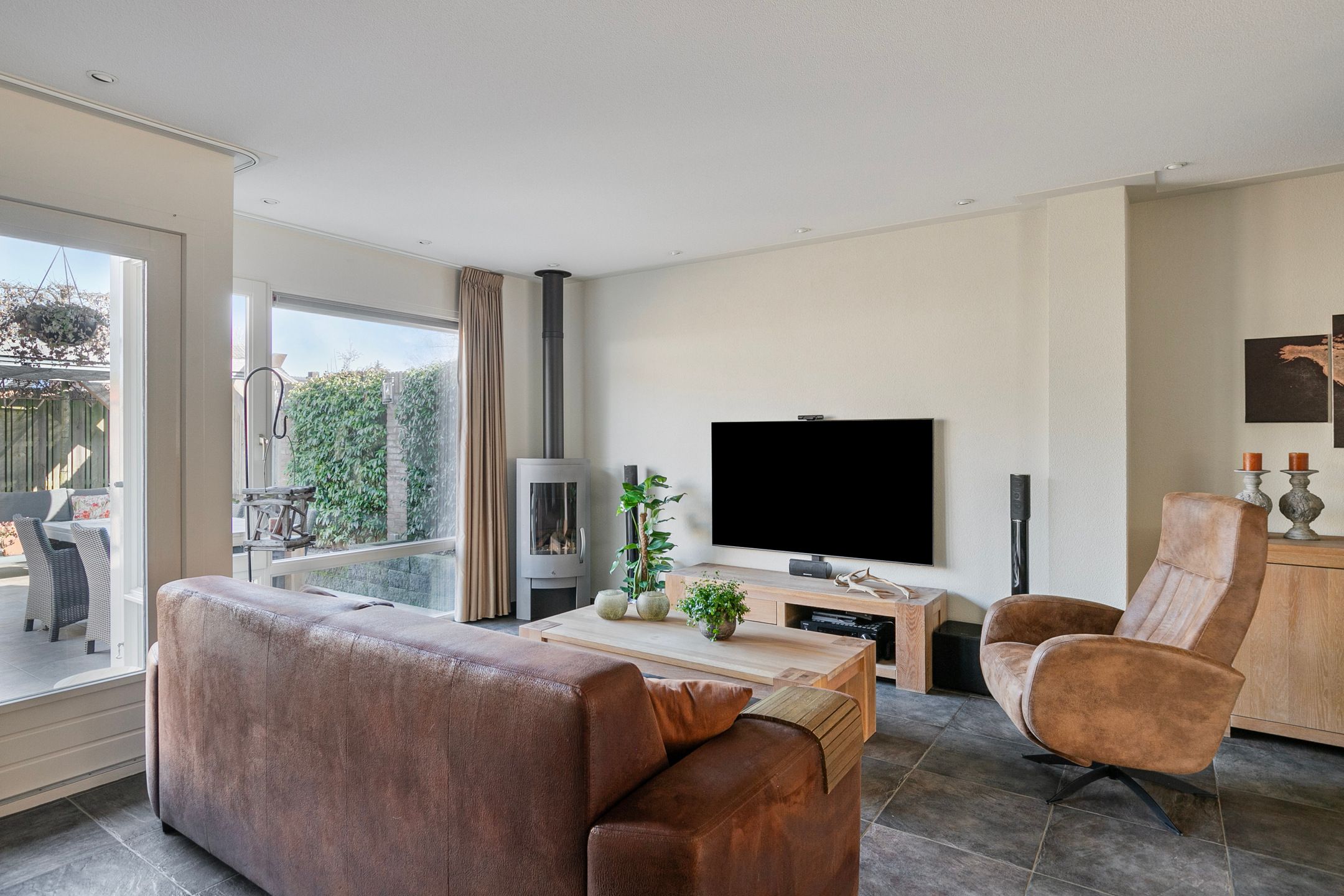 Foto 12 van Warmoesstraat 15